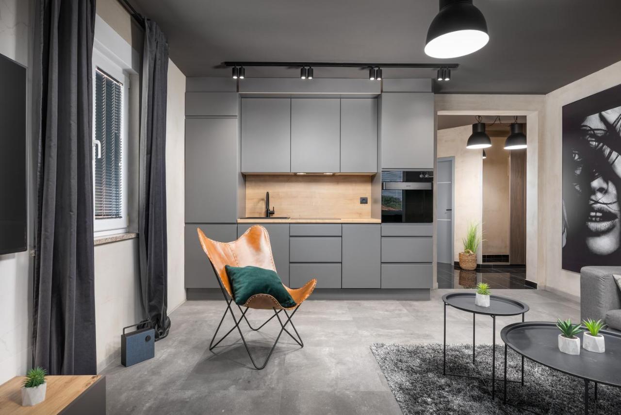 Luxury Elit Apartment Pula Exterior photo