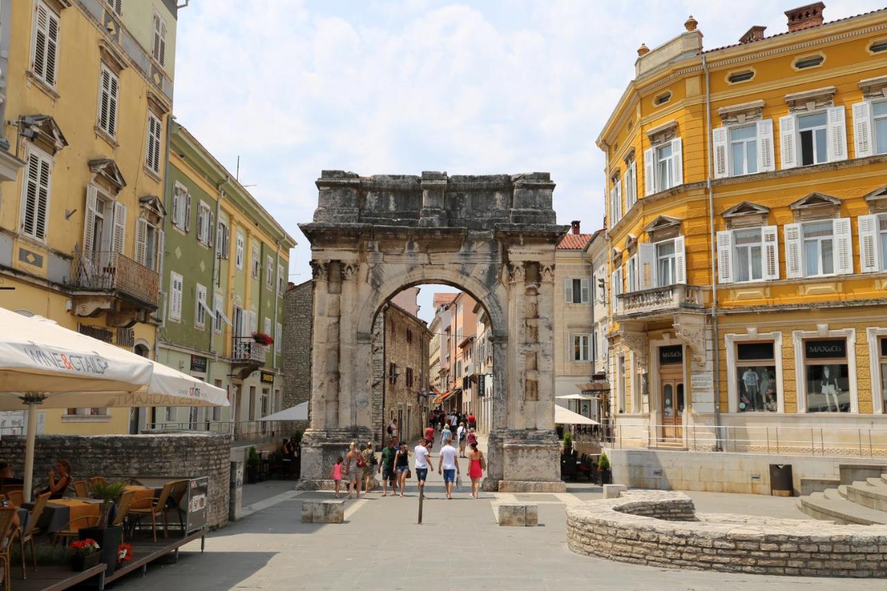 Luxury Elit Apartment Pula Exterior photo